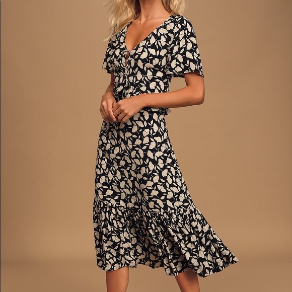 Lulus Dresses & Skirts - Scarlett Floral Ruffled Midi Dress